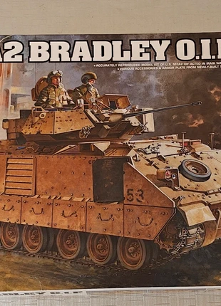Bradley acdademy 1/35, marque: Academy, état: Neuf avec étiquette, 22,00 €, 23,80 € Protection acheteurs incluse