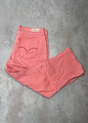 Jean Levi’s demi curve Femme Rose vintage – Taille 42, marque: Levi's, état: Très bon état, taille: XL / 42 / 14, 18,00 €, 19,60 € Protection acheteurs incluse