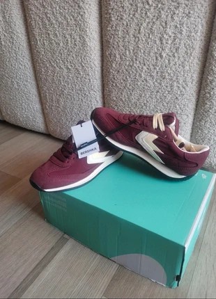 Baskets femme neuf bordeaux Bershka, marca: Bershka, estado: Novo com etiquetas, tamanho: 35, €17.00, €18.55 inclui Proteção do Comprador