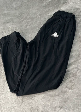 Limited Edition Vintage • Le Coq Sportif Baggy Trackpants Balloon Fit • Triple Black Size S, marque: Le Coq Sportif, état: Très bon état, taille: S, 10,95 €, 12,20 € Protection acheteurs incluse