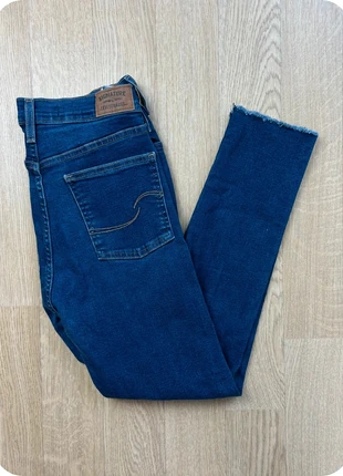Jean Levi’s Signature High Rise Skinny femme W30 bleu denim, marque: Levi's, état: Très bon état, taille: L / 40 / 12, 27,00 €, 29,05 € Protection acheteurs (Pro) incluse