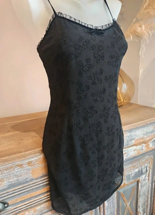 Robe MNG night mini dress noires brodée effet lingerie taille S, marque: COQUETTE, état: Très bon état, taille: S / 36 / 8, 12,00 €, 13,30 € Protection acheteurs incluse