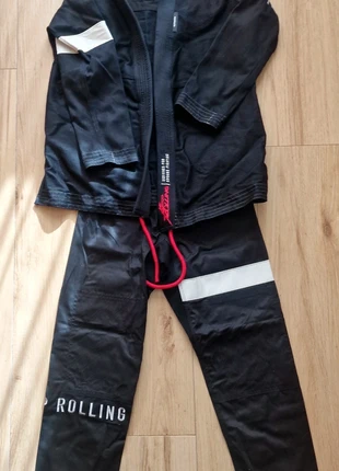 BJJ Kimono (nuevo) <A1 Negro UNISEX>, brand: Outshock, condizioni: Nuovo senza cartellino, €40.00, €42.70 include la Protezione acquisti