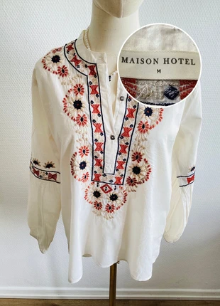 Blouse bohème femme Maison Hôtel – Taille M – Coton brodé écru, rouge et bleu marine – Parfait état, brand: Maison Hotel, condition: Very good, size: M / 38 / 10, €49.00, €52.15 includes Buyer Protection