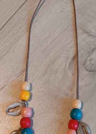 wunderschöne Muschelkette mit Holzperlen, merk: Sonstiges, staat: Nieuw zonder prijskaartje, € 10,00, € 11,20 inclusief Kopersbescherming