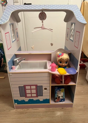 Maison en bois pour poupée, estado: Satisfatório, tamanho: Tamanho único, €15.00, €16.45 inclui Proteção do Comprador