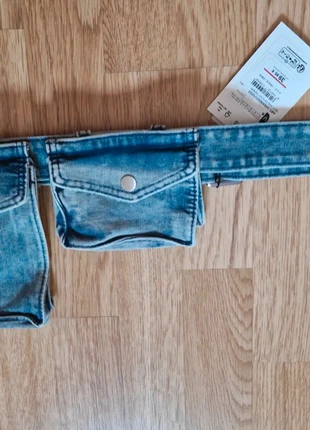 Cinturón Bolsillo denim Desigual, marque: Desigual, état: Neuf avec étiquette, taille: Ajustable, 34,99 €, 37,44 € Protection acheteurs incluse