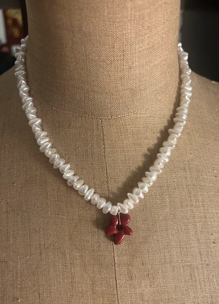 pearl bead necklace with pink flower charm - y2k coquette, marke: Vintage Dressing, zustand: Sehr gut, 14,00 €, 15,40 € inklusive Vinted-Käuferschutz