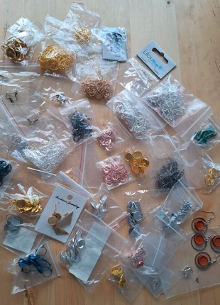 Maxi lot création boucles d'oreilles, état: Neuf sans étiquette, 5,00 €, 5,95 € Protection acheteurs incluse