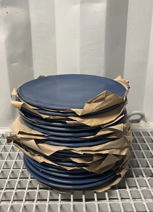 Lot 8 Assiettes Plates Neuf Céramique Bleu Profond Style Moderne Vaisselle Table Neuf, marque: Lot assiettes, état: Très bon état, 16,00 €, 17,50 € Protection acheteurs (Pro) incluse