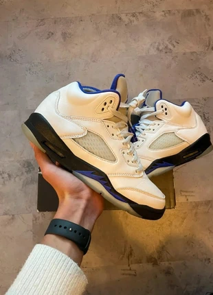 Jordan 5 blanches taille 40, merk: Jordan, staat: Heel goed, maat: 40, € 69,00, € 73,15 inclusief Kopersbescherming