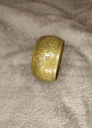 Vintage Brass Engraved Bangle – Floral Wide Cuff Bracelet, brand: Vintage Dressing, condition: Very good, €15.00, €16.45 includes Buyer Protection