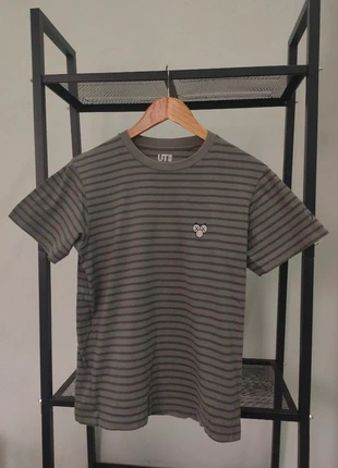 T-shirt KAWS x Uniqlo – Taille S – Très bon état, marca: Uniqlo, estado: Muito bom, tamanho: S, €20.00, €21.70 inclui Proteção do Comprador