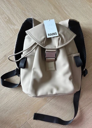 Valera bucket backpack mini rains, merk: Rains, staat: Nieuw met prijskaartje, € 57,50, € 61,08 inclusief Kopersbescherming