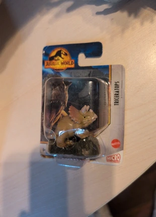 Triceratops Jurassic world, brand: Jurassic World, condizioni: Nuovo con cartellino, taglia: Prematuri, fino a 44 cm, €3.00, €3.85 include la Protezione acquisti