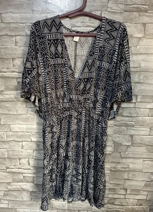🪷Robe col V - H&M - aisselles 49 - longueur 89 - viscose, brand: H&M, condition: Very good, size: M / 38 / 10, €6.00, €7.00 includes Buyer Protection