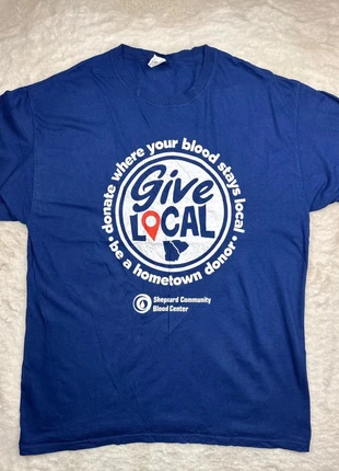 2904. T-shirt Give Local Fruit of the Loom L, marque: Fruit of the Loom, état: Très bon état, taille: L, 10,00 €, 11,20 € Protection acheteurs incluse