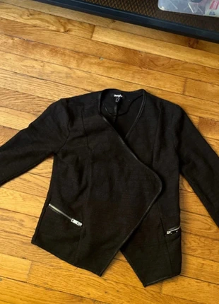 veste de blazer courte noir T38, marque: Jennyfer, état: Très bon état, taille: M / 38 / 10, 5,99 €, 6,99 € Protection acheteurs incluse