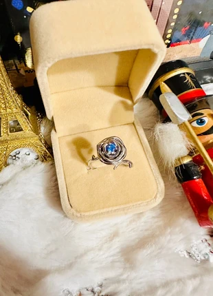 Bague rose argentée en acier inoxydable – Zirconium bleu éclatant – Ajustable, brand: Savoir Joaillerie, condition: Very good, size: Adjustable, €19.50, €21.18 includes Buyer Protection Pro