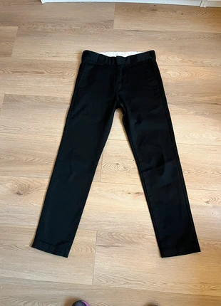straight fit chino met steekzakken. nieuw niet gebruikt, marque: Carhartt, état: Neuf sans étiquette, taille: S, 30,00 €, 32,20 € Protection acheteurs incluse