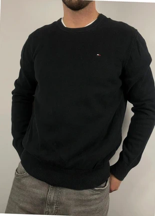 Pull noir | Tommy Hilfiger | Col rond Taille M, marque: Tommy Hilfiger, état: Très bon état, taille: M, 25,00 €, 26,95 € Protection acheteurs incluse
