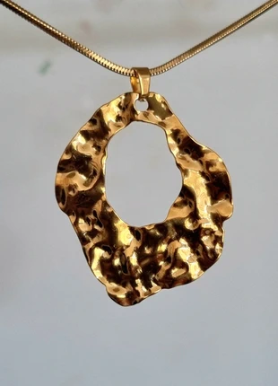 Elegante goudkleurige ketting met grote hanger ●Stainlesssteel, état: Très bon état, 5,95 €, 6,95 € Protection acheteurs (Pro) incluse