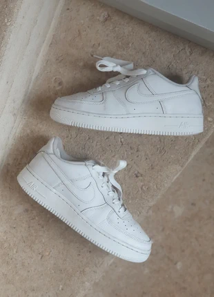 Nike air force one blanche 37,5, marque: Nike, état: Très bon état, taille: 37.5, 35,00 €, 37,45 € Protection acheteurs incluse
