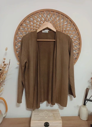 Chaqueta / cárdigan largo en tono marrón tierra de microgamuza, brand: esanda, condizioni: Ottime, taglia: M / IT 42 / EU 38, €10.00, €11.20 include la Protezione acquisti