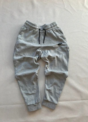 🌟 Nike Pants Sportwear Tech Fleece, marque: Nike, état: Très bon état, taille: M, 19,50 €, 21,18 € Protection acheteurs incluse