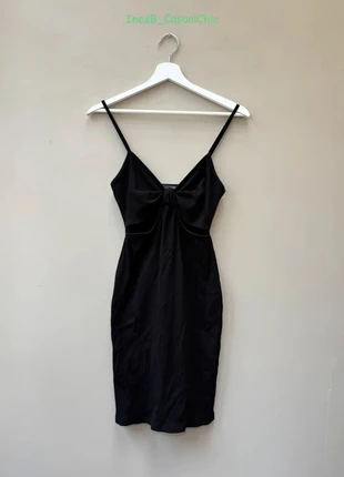 Robe noire côtelée à nœud poitrine – Primark – Taille 38 (S), merk: Primark, staat: Heel goed, maat: S / 36 / 8, € 4,00, € 4,90 inclusief Kopersbescherming