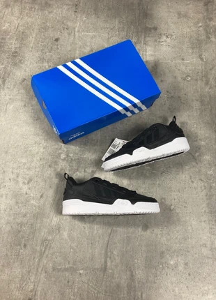 Adi2000 Blanche et Noire taille 38, marque: adidas, état: Neuf avec étiquette, taille: 38, 49,99 €, 53,19 € Protection acheteurs (Pro) incluse