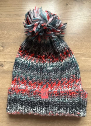 Bonnet tricoté laine • hiver • ski • pompons, marque: Volcom, état: Très bon état, taille: Taille unique, 10,00 €, 11,20 € Protection acheteurs incluse