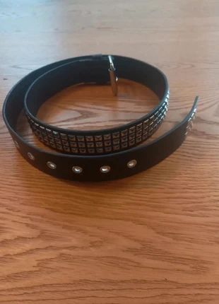 Studded belt, brand: y2k, condizioni: Nuovo senza cartellino, taglia: 110 cm, €6.50, €7.53 include la Protezione acquisti