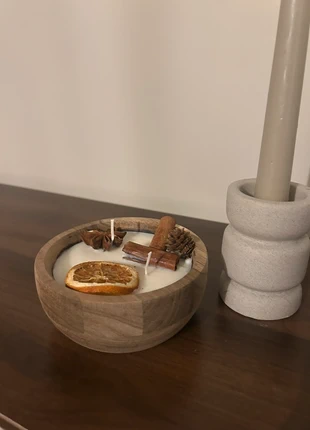 Bougie avec pot en bois : senteur orange cannelle - fleurs séchées, brand: Maisons du Monde, condition: Very good, €10.00, €11.20 includes Buyer Protection