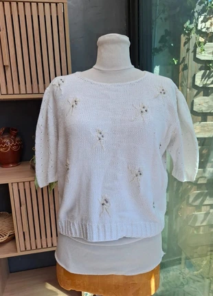 Charmant pull vintage blanc détails perlés broderies délicates, brand: Vintage Dressing, condizioni: Ottime, taglia: M / IT 42 / EU 38, €29.00, €31.15 include la Protezione acquisti
