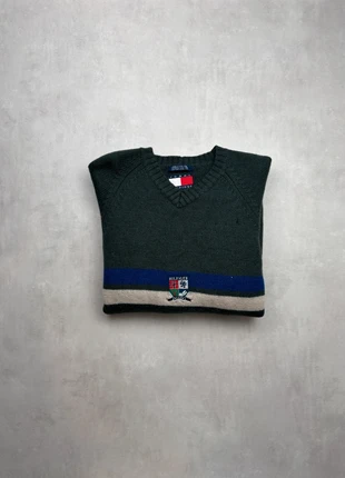 Pull Tommy Hilfiger – Pull col V rayé logo Alpine – Taille L | SKU : 000344, brand: Tommy Hilfiger, condizioni: Ottime, taglia: L, €18.00, €19.60 include la Protezione acquisti