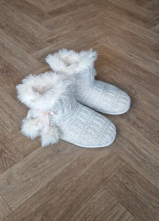 Pantoffels maat 41/42, marque: onbekend, état: Neuf sans étiquette, taille: 41, 4,95 €, 5,90 € Protection acheteurs incluse