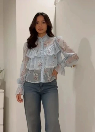 Blouse pastel en dentelle à volants, style chic avec transparence. taille M, marque: shawly, état: Très bon état, taille: M / 38 / 10, 46,90 €, 49,95 € Protection acheteurs incluse