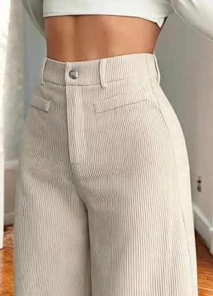 Pantalon beige taille haute jambes larges en velours côtelé - S, marque: merve, état: Très bon état, taille: S / 36 / 8, 45,00 €, 47,95 € Protection acheteurs incluse