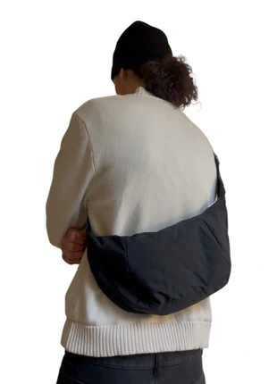 Sac à bandoulière style banane matelassé noir, brand: Japan Style, condizioni: Nuovo senza cartellino, €30.00, €32.20 include la Protezione acquisti