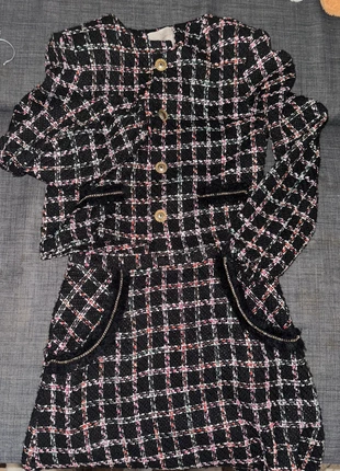 Ensemble tailleur jupe rinascimento, merk: Rinascimento, staat: Heel goed, maat: S / 36 / 8, € 50,00, € 53,20 inclusief Kopersbescherming