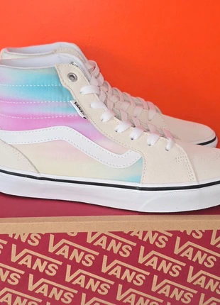 Magnifiques Vans montantes nouvelle co boutique beige arc-en-ciel iridescent modèle très rare 38, brand: Vans, condition: New with tags, size: 38, €65.00, €68.95 includes Buyer Protection Pro
