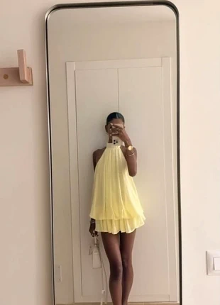 Robe jaune col haut, marca: Aliexpress, estado: Novo sem etiquetas, tamanho: S / 36 / 8, €20.00, €21.70 inclui Proteção do Comprador