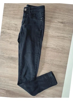 Jeans Bonobo Taille 32 XXS, marque: Bonobo, état: Satisfaisant, taille: XXS / 32 / 4, 3,90 €, 4,80 € Protection acheteurs incluse