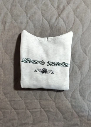 Pull à capuche Shein XS – Doux, confortable et tendance 🤍, brand: Shein, condition: Very good, size: XS / 34 / 6, €4.00, €4.90 includes Buyer Protection