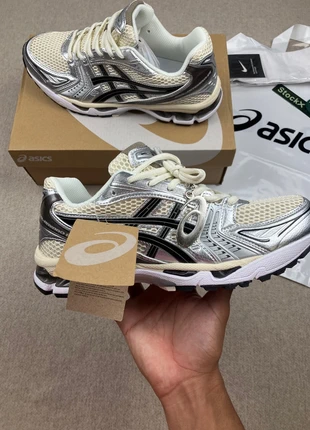 Asics Gel Kayano 14 Noir Beige Argenté 43,5, marca: Asics, estado: Muy bueno, tamaño: 43,5, 64,90 €, 68,85 € Protección al comprador incluida