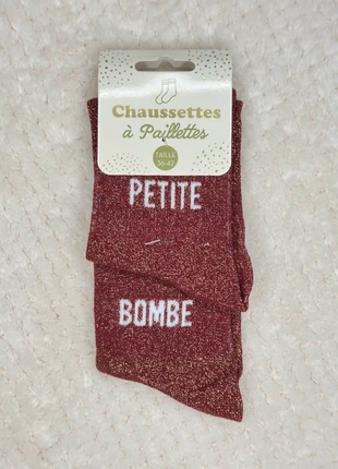 Chaussettes a paillettes petite bombe bordeaux taille 36-42 femme humour, marke: chaussettes à paillettes, zustand: Sehr gut, größe: Einheitsgröße, 5,00 €, 5,95 € beinhaltet Vinted-Käuferschutz Pro