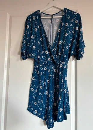 Jumpsuit kort maat M, merk: Tradition, staat: Goed, maat: M / 38 / 10, € 2,00, € 2,80 inclusief Kopersbescherming