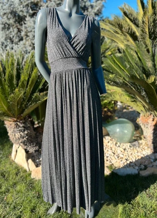 Abito Made in Italy Tg38 "Aura Notturna" Un'Intrigante Sinfonia di Luce e Ombra, marca: Made In Italy, estado: Muito bom, tamanho: XS / 34 / 6, €25.00, €26.95 inclui Proteção do Comprador