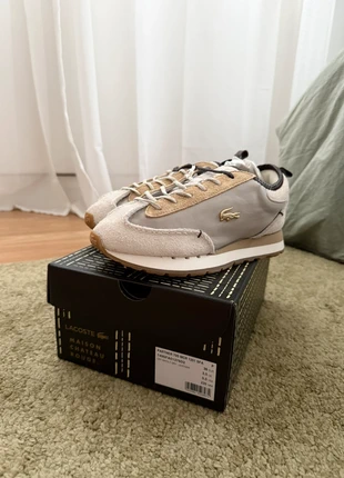 Lacoste Maison Château Rouge, marque: Lacoste, état: Neuf avec étiquette, taille: 36, 55,00 €, 58,45 € Protection acheteurs incluse